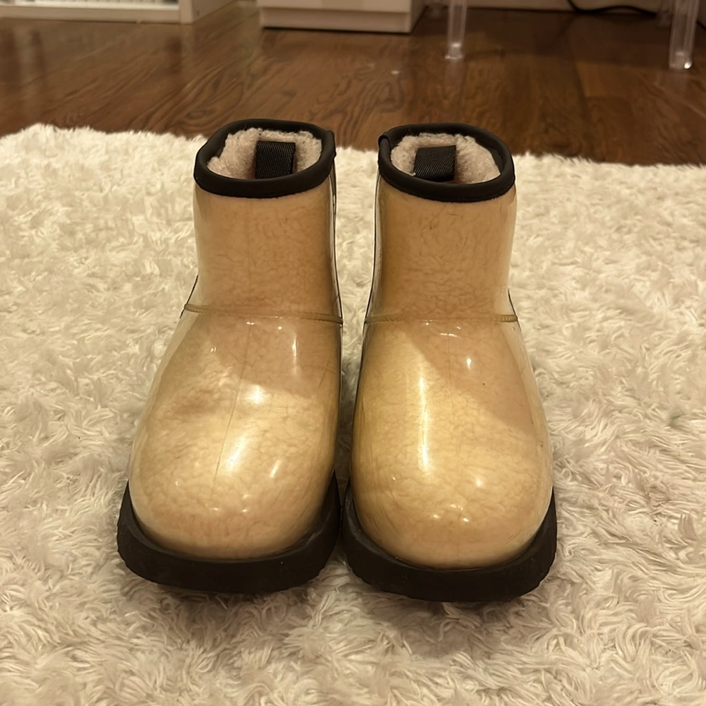 Ugs